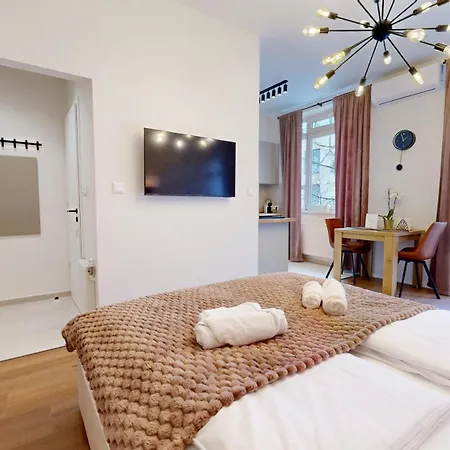 White Lotus - 50 M From Thermal Hévíz